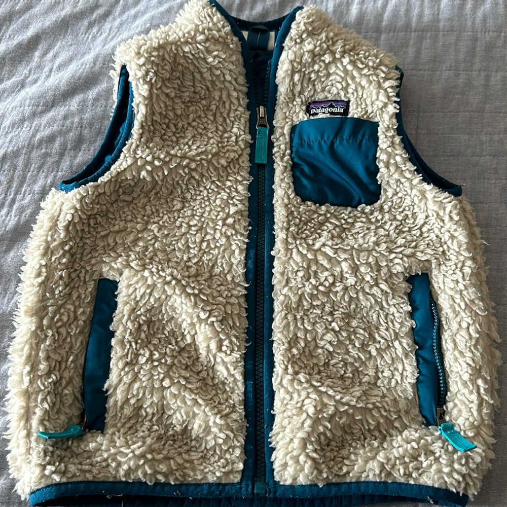 Unisex Kids Patagonia Fleece, Size 5T, Good Condition